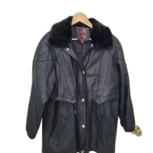 Vintage Black Leather Jacket with Faux Fur Collar